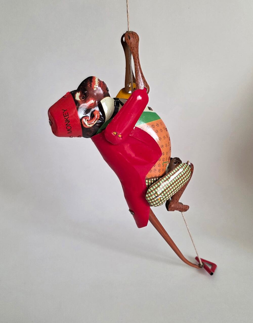 Vintage Metal King MS218 Climbing Monkey Tin Wind-Up Toy w/ Original Box